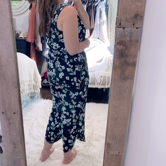 Tahari black floral pant jumpsuit; size 10 - Picture 5 of 8